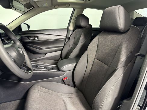 Used 2025 Honda Accord SE image 4