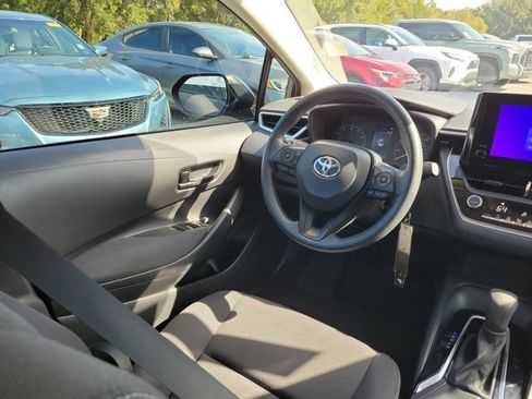 Used 2023 Toyota Corolla LE image 7
