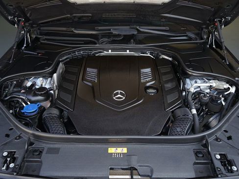 Used 2019 Mercedes-Benz Maybach S 560 4MATIC image 33