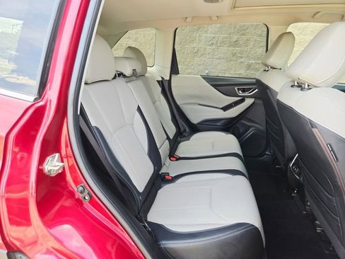Used 2019 Subaru Forester Limited image 18