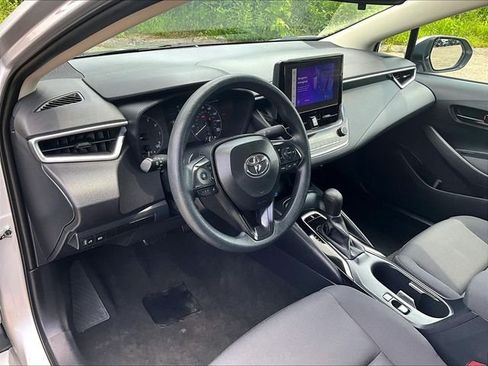 Used 2024 Toyota Corolla LE FWD image 8