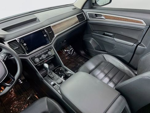 Used 2019 Volkswagen Atlas SEL Premium image 24