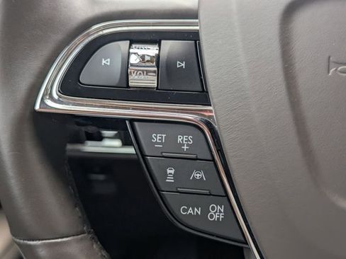 Certified 2022 Lincoln Nautilus Reserve w/ Equipment Group 201A image 27