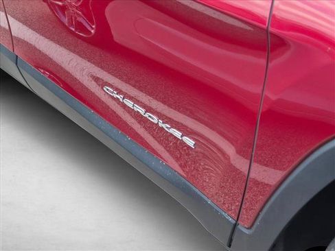 Used 2014 Jeep Cherokee Sport w/ Trailer Tow Group FWD image 14