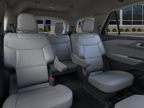 New 2026 Ford Explorer Active w/ Active Comfort Package AWD/4WD image 11