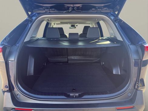 Used 2022 Toyota RAV4 XLE image 20