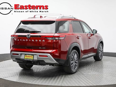 Used 2024 Nissan Pathfinder SL w/ SL Premium Package image 5