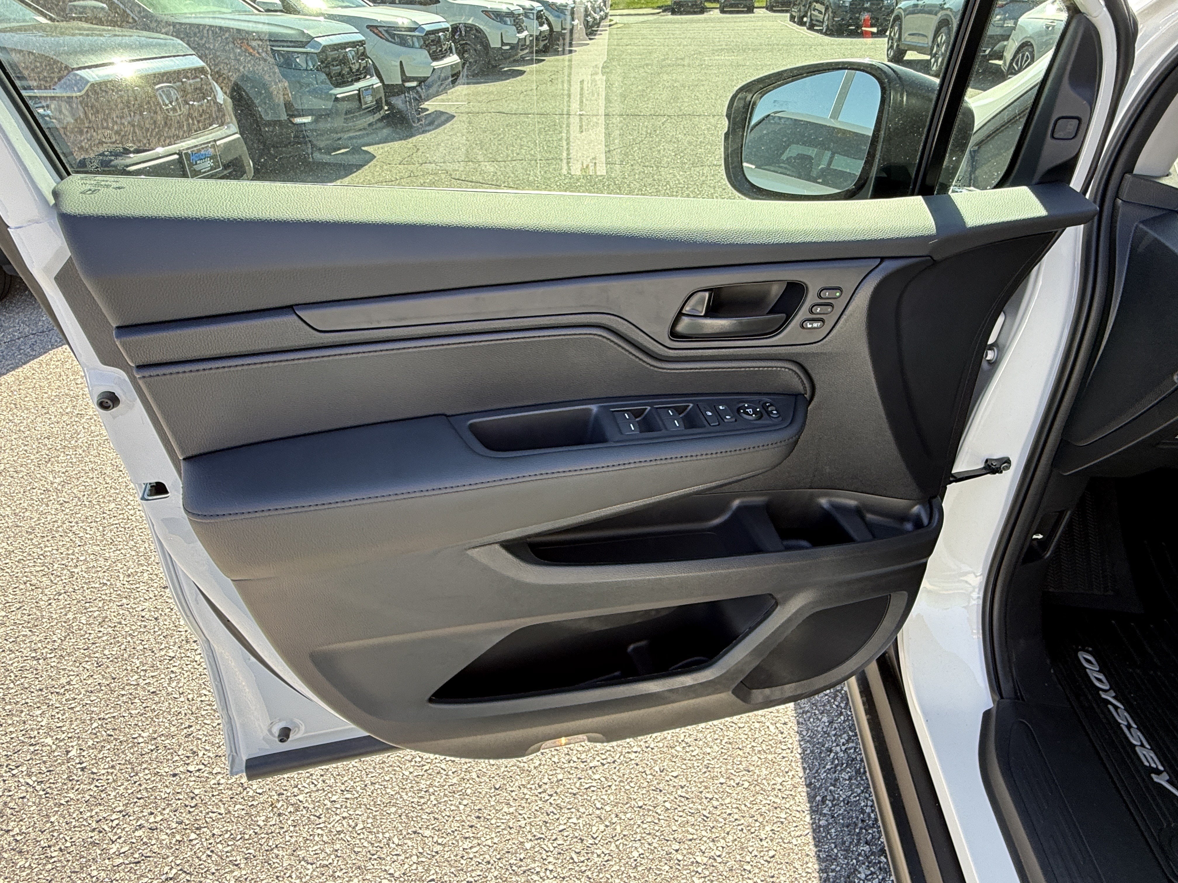 New 2027 Honda Odyssey EX-L image 14