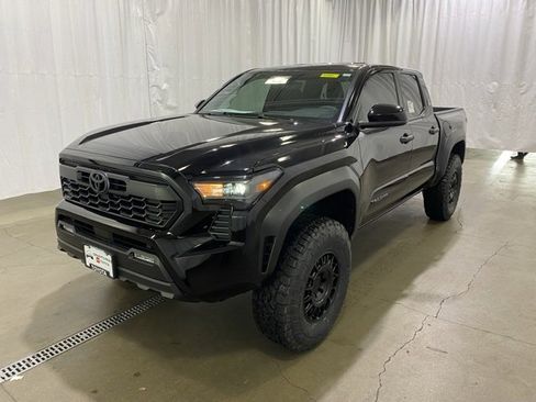 New 2025 Toyota Tacoma TRD Off-Road image 8