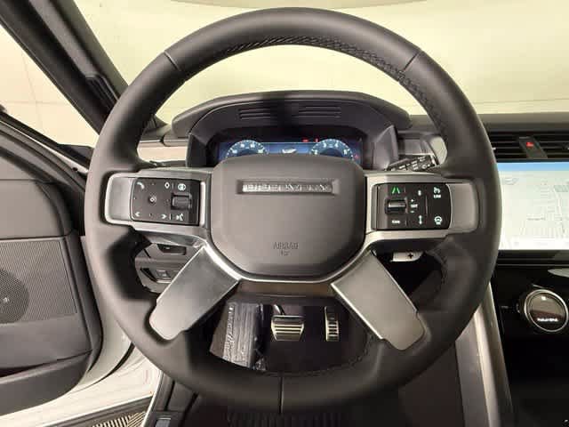 New 2026 Land Rover Discovery Limited Edition AWD/4WD image 31