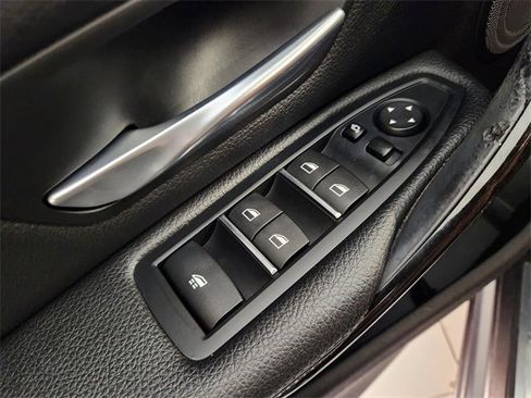 Used 2018 BMW 430i Convertible image 23