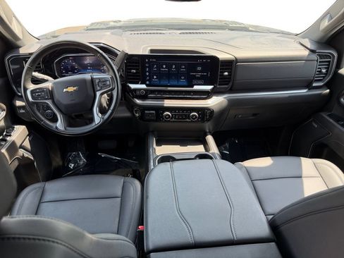 Used 2025 Chevrolet Silverado 2500 LTZ w/ LTZ Premium Package AWD/4WD image 13