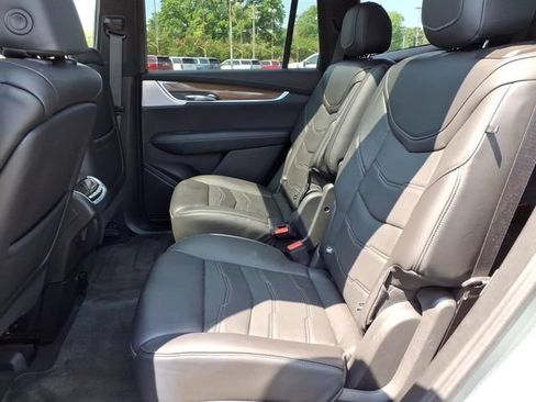 Certified 2024 Cadillac XT6 Sport w/ Platinum Package AWD/4WD image 15