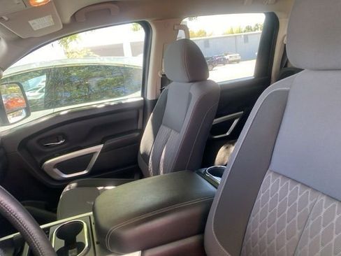 Certified 2024 Nissan Titan SV w/ SV Convenience Package image 5