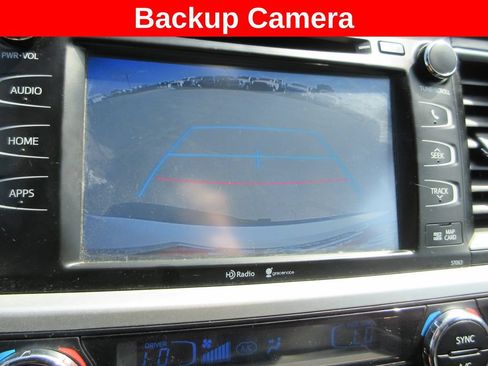 Used 2015 Toyota Highlander XLE AWD/4WD image 17