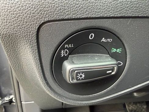 Used 2019 Volkswagen Atlas SEL Premium image 23