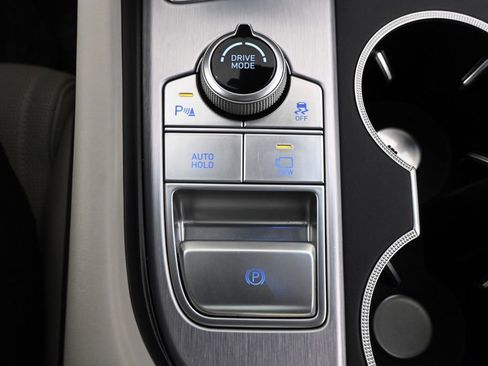 Used 2020 Genesis G70 3.3T w/ Prestige Package image 36