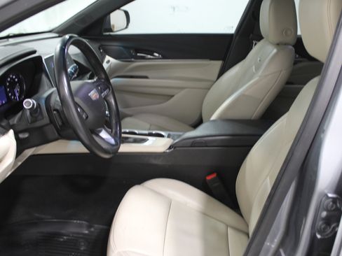 Used 2021 Cadillac CT4 Premium Luxury image 3