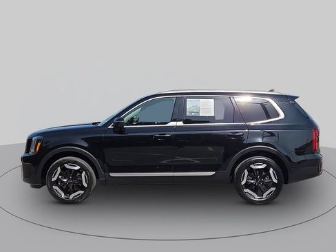 Used 2025 Kia Telluride S FWD image 6