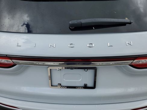 New 2026 Lincoln Corsair Premiere FWD image 5
