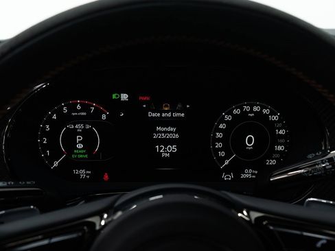 Used 2025 Bentley Flying Spur Plug-In Hybrid image 39