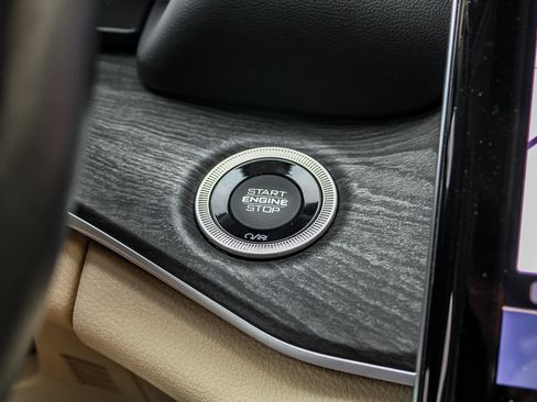 Used 2022 Jeep Grand Cherokee L Limited AWD/4WD image 37