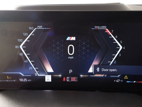 Used 2024 BMW X5 xDrive40i w/ M Sport Package image 4