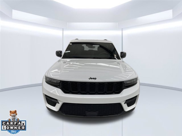 Used 2023 Jeep Grand Cherokee Altitude AWD/4WD image 2