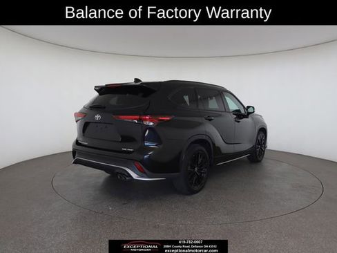 Used 2025 Toyota Highlander XSE AWD/4WD image 18