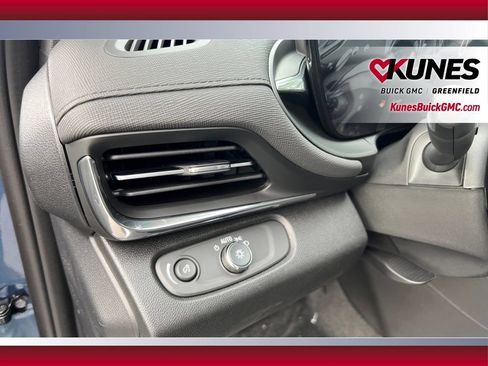 New 2026 Buick Envista Sport Touring w/ Convenience I Package FWD image 17