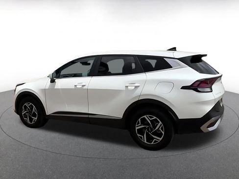 Used 2025 Kia Sportage LX FWD image 16