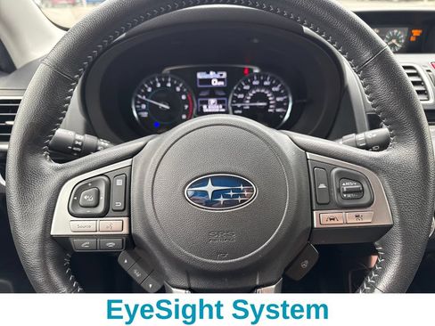 Used 2017 Subaru Forester 2.5i Touring AWD/4WD image 14