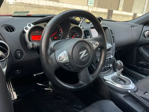 Used 2019 Nissan 370Z Touring image 15