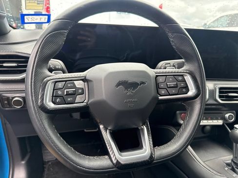 Used 2025 Ford Mustang GT Premium RWD image 9