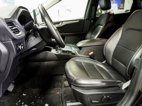 Used 2025 Ford Escape Platinum image 14