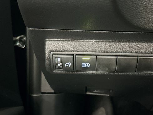 Used 2025 Toyota Corolla LE image 17