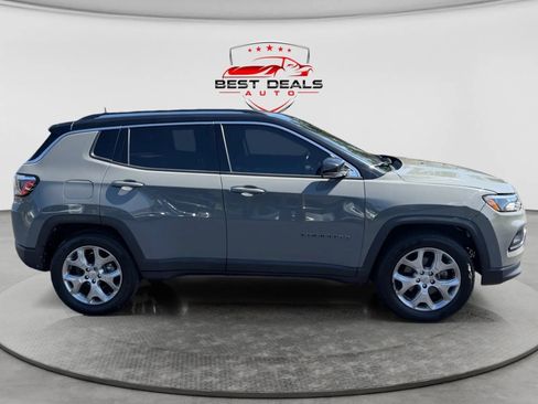 Used 2022 Jeep Compass Limited AWD/4WD image 7