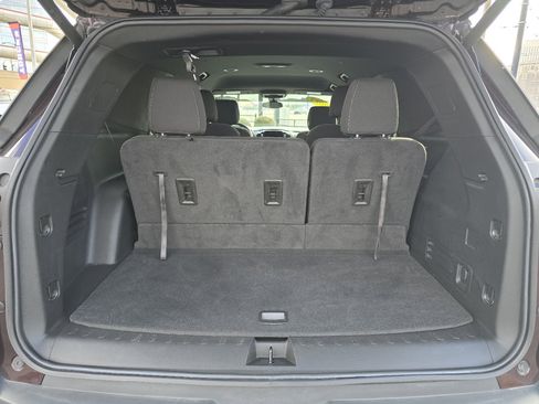 Used 2023 Chevrolet Traverse LT image 27