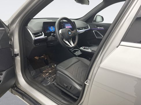 Used 2025 BMW X1 xDrive28i image 10