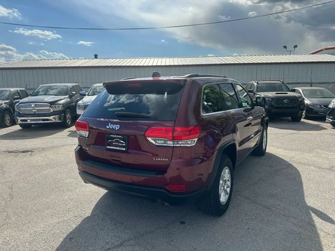 Used 2018 Jeep Grand Cherokee Laredo AWD/4WD image 5