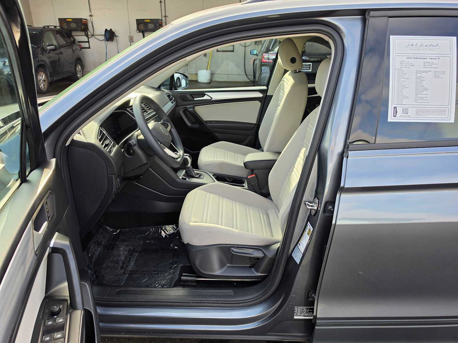 Used 2022 Volkswagen Tiguan S FWD image 22