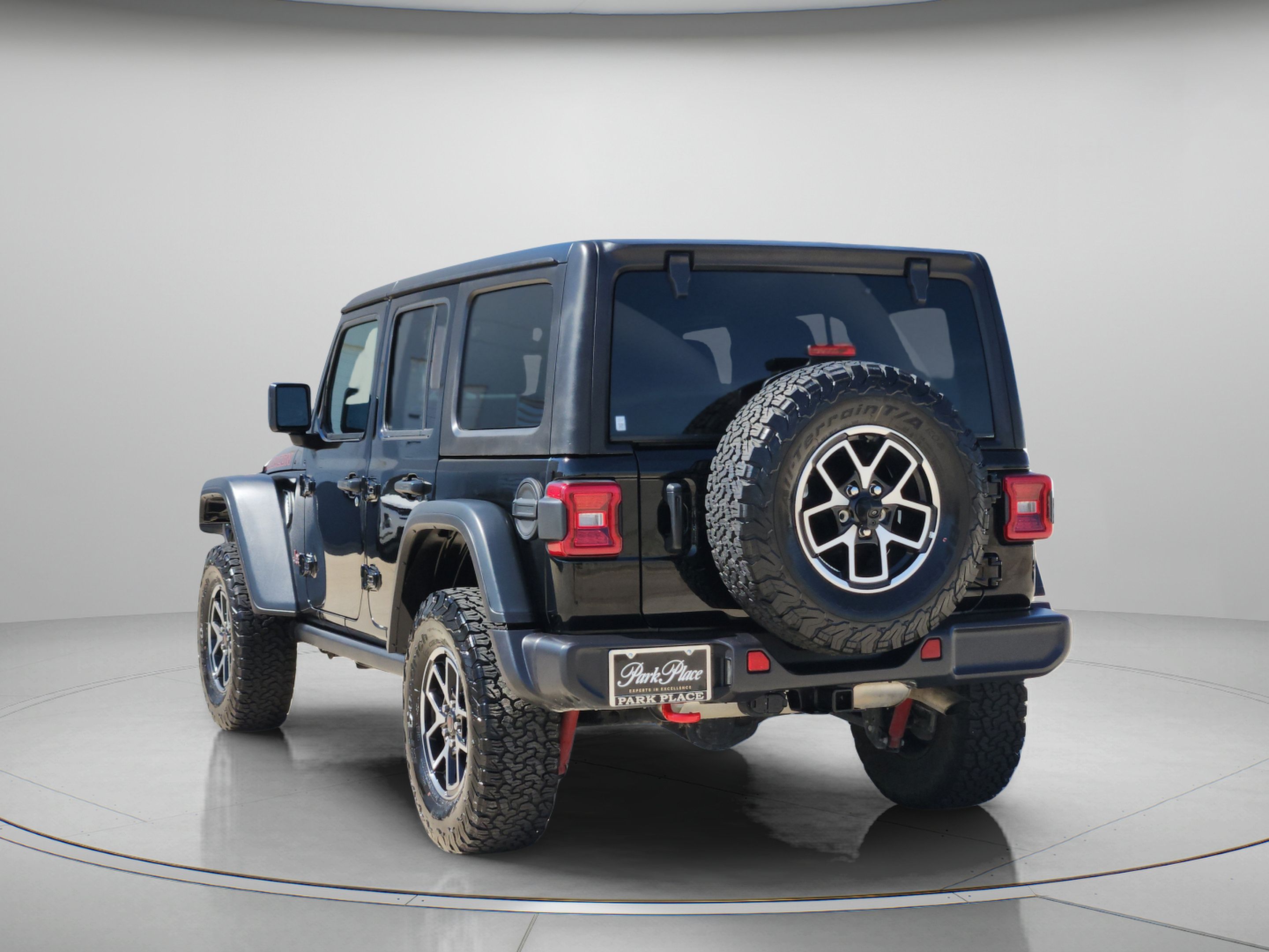 Used 2026 Jeep Wrangler Unlimited Rubicon AWD/4WD image 3
