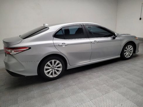 Used 2019 Toyota Camry LE FWD image 10