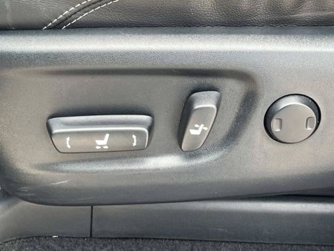 Used 2017 Toyota 4Runner Limited AWD/4WD image 31