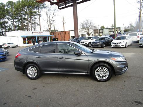 Used 2013 Honda Crosstour EX image 9