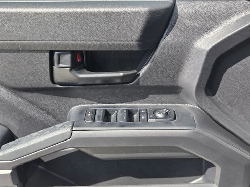 Used 2025 Toyota Tacoma SR w/ SR Upgrade Package image 11