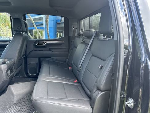 Used 2024 Chevrolet Silverado 1500 LT Trail Boss w/ LT Trail Boss Premium Package AWD/4WD image 27