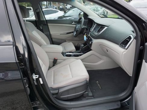 Used 2016 Hyundai Tucson SE w/ Option Group 02 image 3