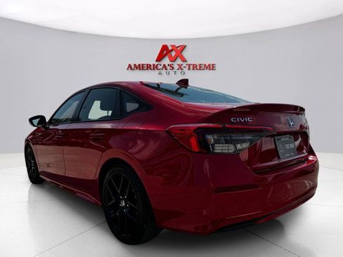 Used 2023 Honda Civic Sport image 3