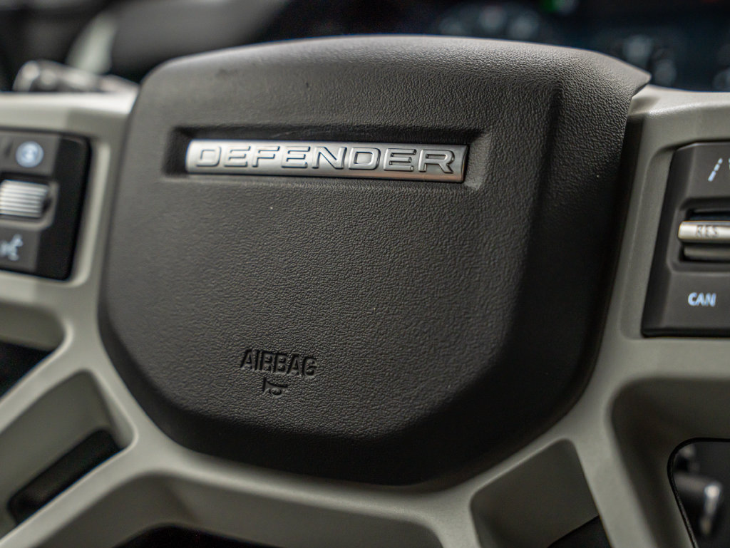 Used 2024 Land Rover Defender 110 X-Dynamic SE AWD/4WD image 31